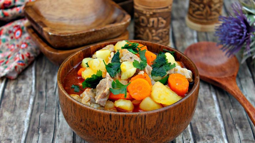 Рецепт жаркого в мультиварке из свинины с картошкой