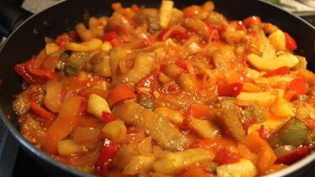 Рецепт куриных зраз с грибами и гречкой и овощное соте на гарнир