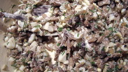 Рецепт куриных зраз с грибами под сметанно-сливочным соусом