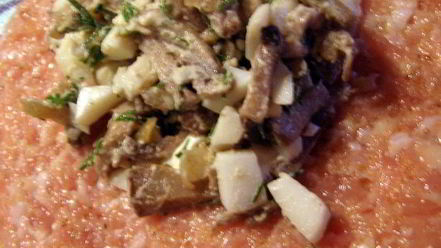 Рецепт куриных зраз с грибами под сметанно-сливочным соусом