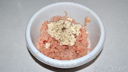 Рецепт куриных зраз с перепелиными яйцами