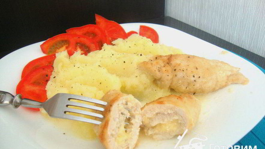 Рецепт куриных зраз с сыром в сырном соусе