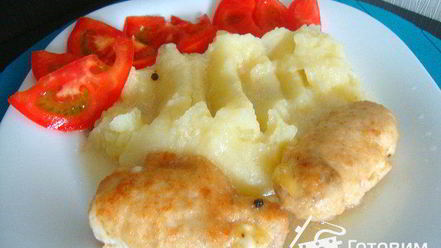 Рецепт куриных зраз с сыром в сырном соусе