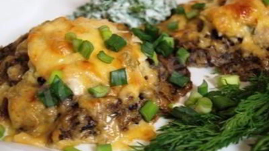 Рецепт открытых куриных зраз с грибами в духовке