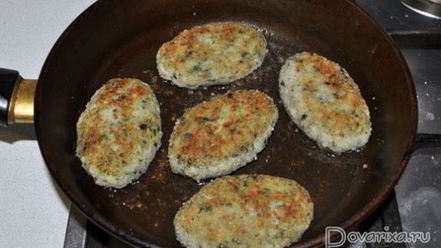 Рецепт рыбных зраз с сыром, маслом и зеленью