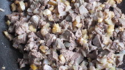 Рецепт зраз с куриной печенью и орехами