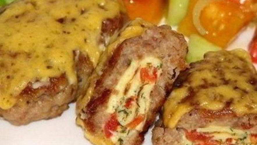 Рецепт зраз в сырно-чесночном соусе