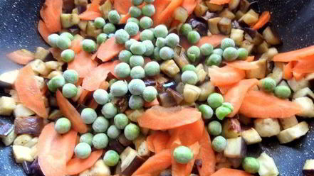 Рецепт гречки с баклажаном и морковкой