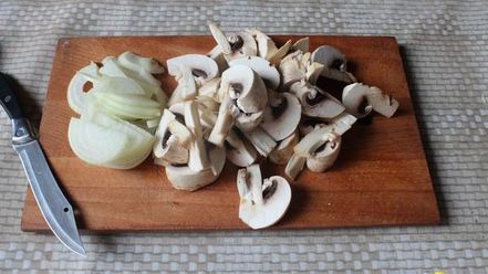 Рецепт гречки с грибами и луком