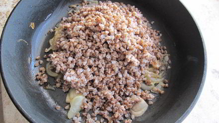 Рецепт гречки с грибами и отбивной