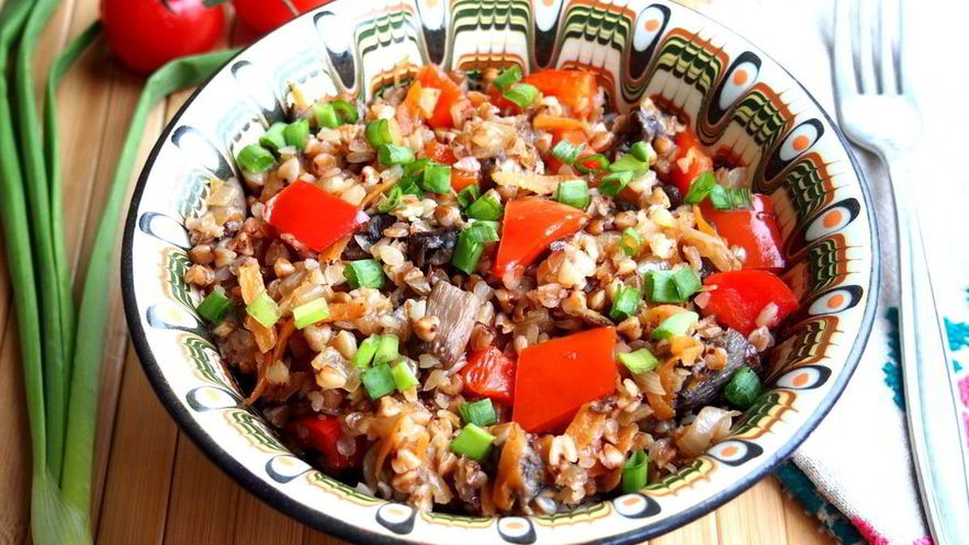 Рецепт гречки с грибами и овощами в духовке