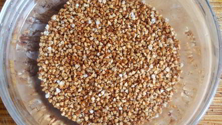 Рецепт гречки с грибами и овощами в духовке