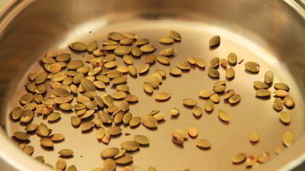 Рецепт гречки с грибами и семечками