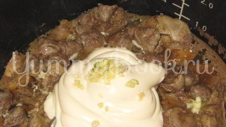 Рецепт гречки с грибами, куриной печенью и сердцами в мультиварке