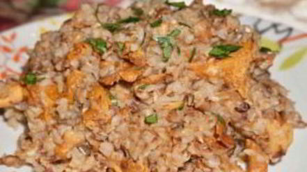 Рецепт гречки с лисичками и луком