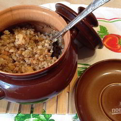 Рецепт Гречки с мясом в горшочках