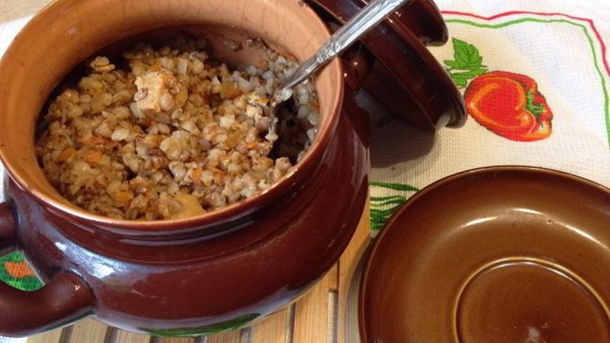 Рецепт гречки с мясом в горшочках