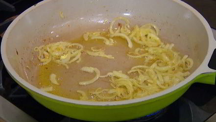 Рецепт гречки с перепелиными яйцами и овечьим сыром