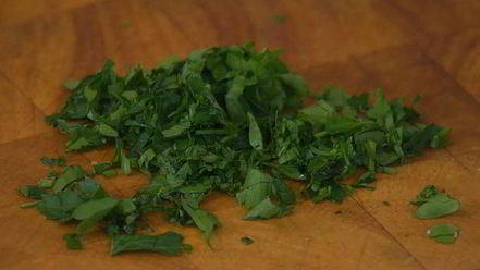 Рецепт гречки с перепелиными яйцами и овечьим сыром