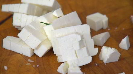 Рецепт гречки с перепелиными яйцами и овечьим сыром