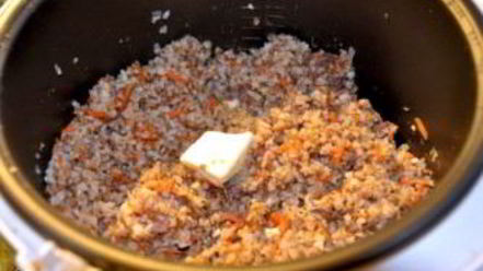 Рецепт гречки с тушенкой и грибами