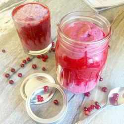 Рецепт Гречневой каши без варки с ягодным соусом