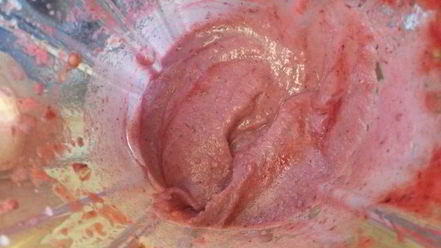 Рецепт гречневой каши без варки с ягодным соусом