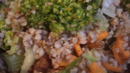 Рецепт гречневой каши с брокколи, морковью и сельдереем