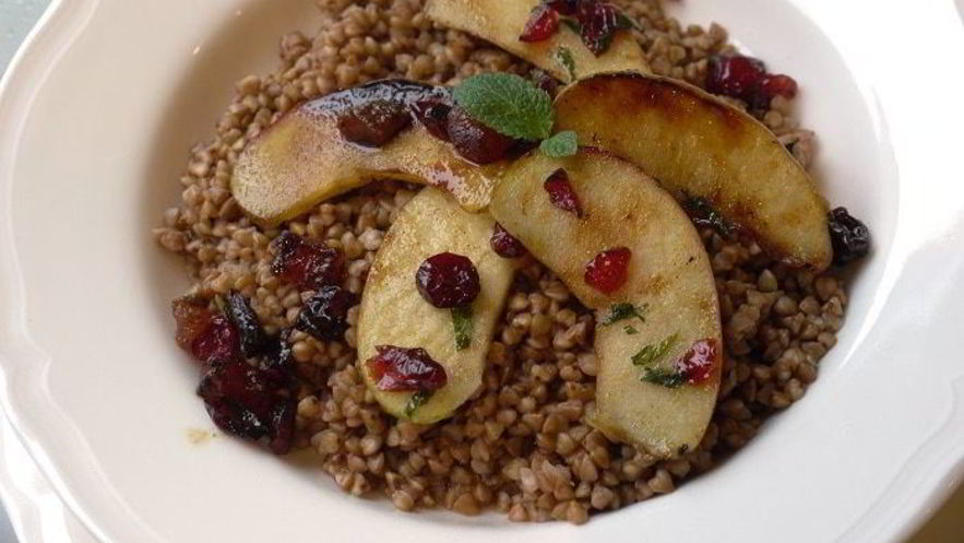 Рецепт гречневой каши с фруктовой заправкой