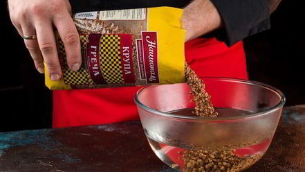 Рецепт гречневой каши с орехами и медом