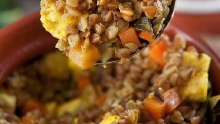 Рецепт гречневой каши с овощами и сыром