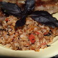 Гречневая каша с томатами по-итальянски