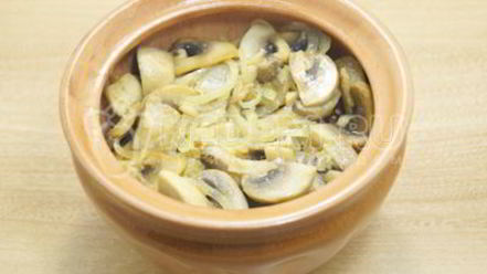 Рецепт постной гречки с грибами в горшочке