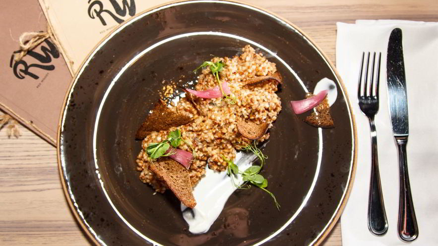 Рецепт сливочной гречки с говяжьим языком