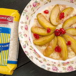 Рецепт Каши Краснодарской с медом и яблоками