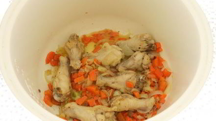 Рецепт каши пшенной с куриными крылышками в мультиварке