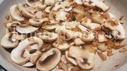 Рецепт кукурузной каши с курицей и грибами