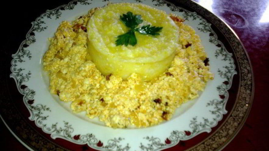 Рецепт мамалыги с жареным адыгейским сыром