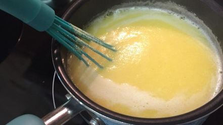 Рецепт поленты под соусом из грибов и томатов