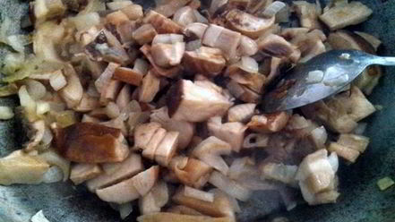 Рецепт поленты с грибным рагу и овощами