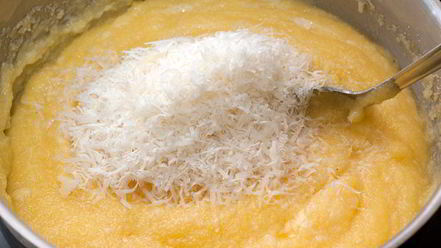 Рецепт запеченной поленты с пармезаном