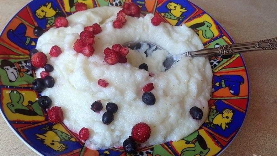 Рецепт манной каши с комочками