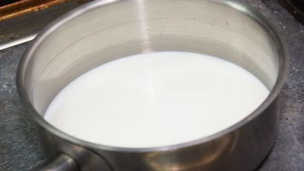 Рецепт манной каши со свежей клубникой