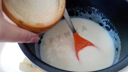 Рецепт манной каши в мультиварке на молоке и воде