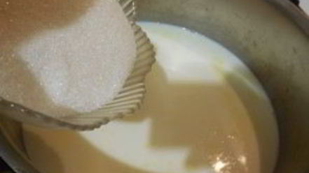 Рецепт вкусной манной каши на молоке