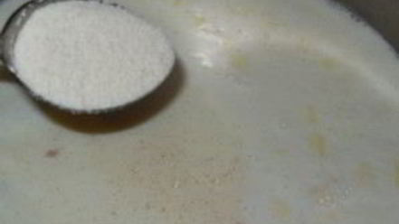 Рецепт вкусной манной каши на молоке