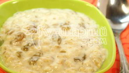 Рецепт овсяной каши с изюмом