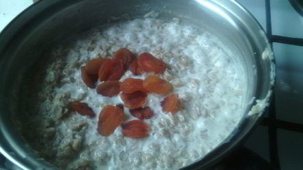 Рецепт овсяной каши с курагой