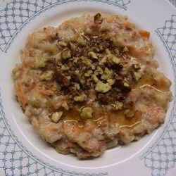 Рецепт Овсяной каши с морковью, изюмом и грецким орехом