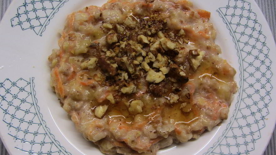Рецепт овсяной каши с морковью, изюмом и грецким орехом